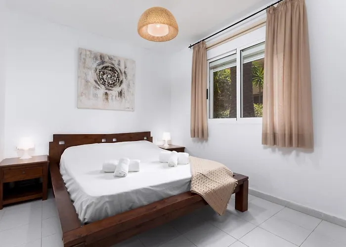 Home2book Bright With Pool & Terrace Διαμέρισμα Κοραλέχο