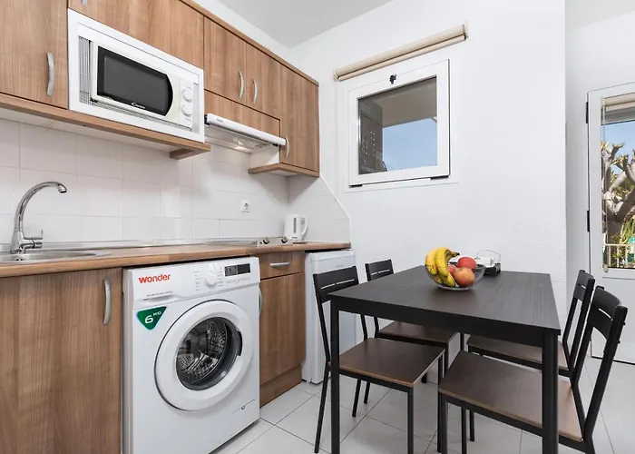 Διαμέρισμα Home2book Bright With Pool & Terrace